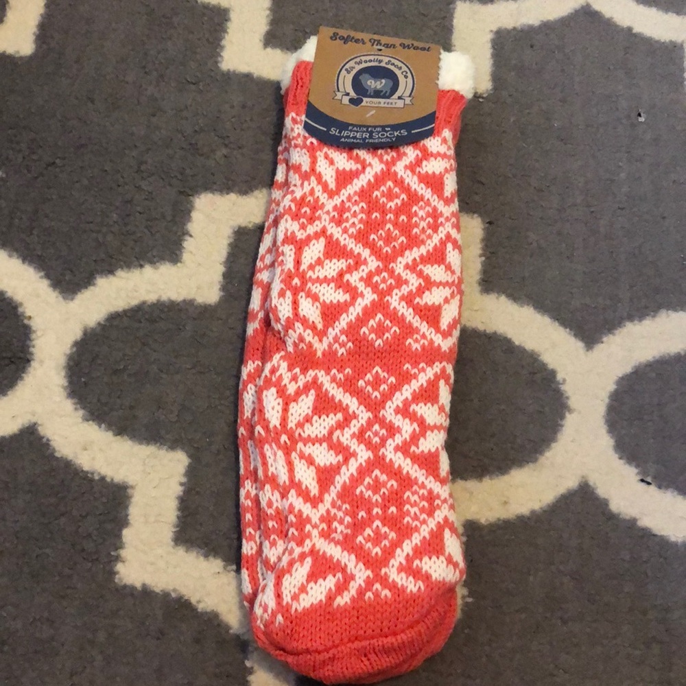 TAGS STILL ON-Slipper Socks